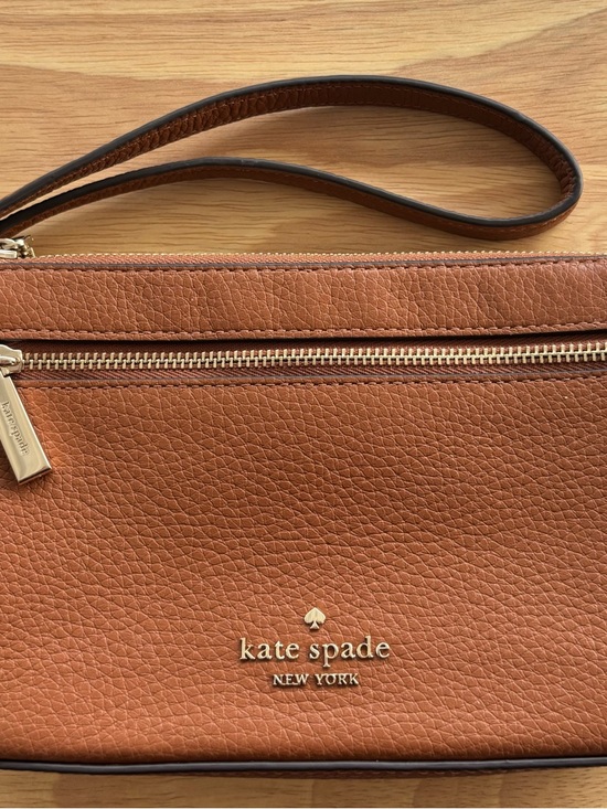 kate spade Handbags - Kate Spade Leila Pebbled Leather Convertible Leather Wristlet Gingerbread